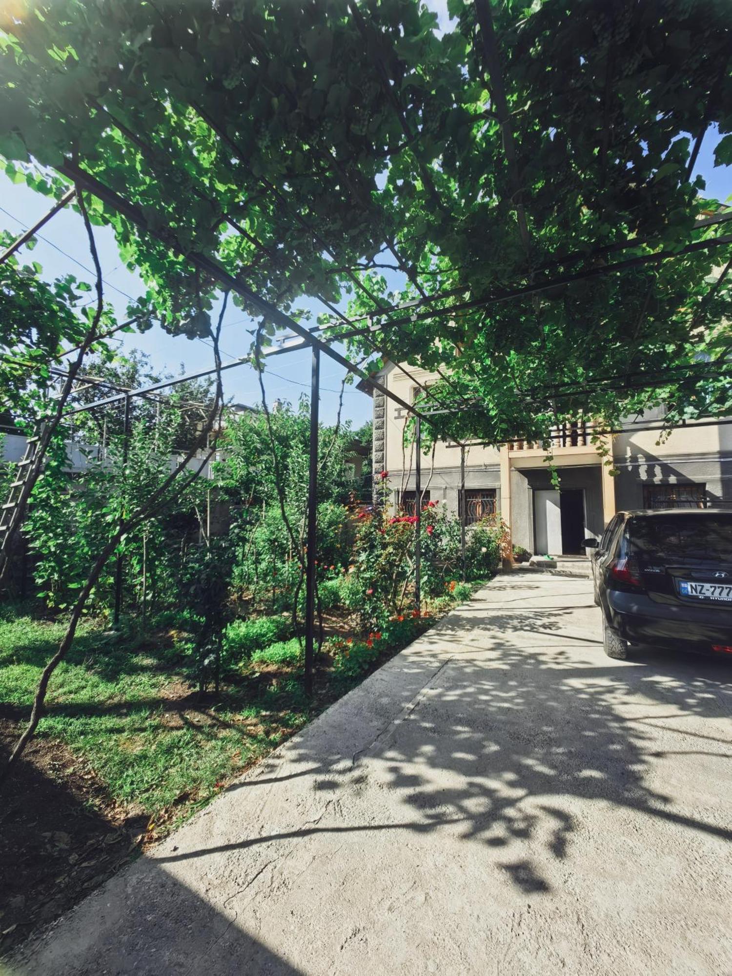 Guest House Metreveli Street 19 Khashuri Ngoại thất bức ảnh